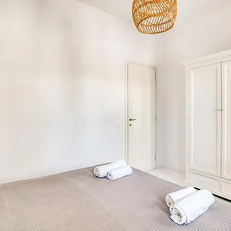 Villa Zeos - Cycladic House Close To The Ambelas