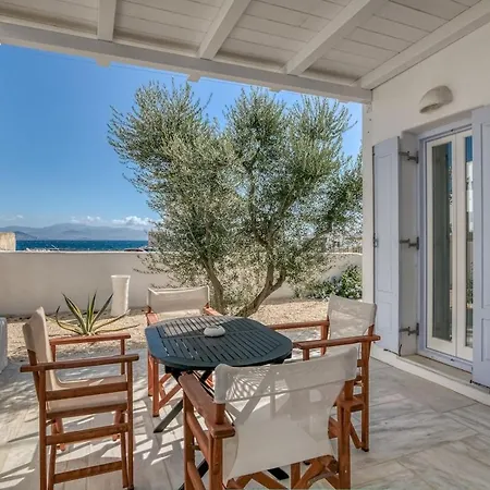 Villa Zeos - Cycladic House Close To The Ambelas