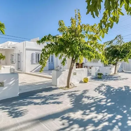 Zeos - Cycladic House Close To The Villa Ambelas