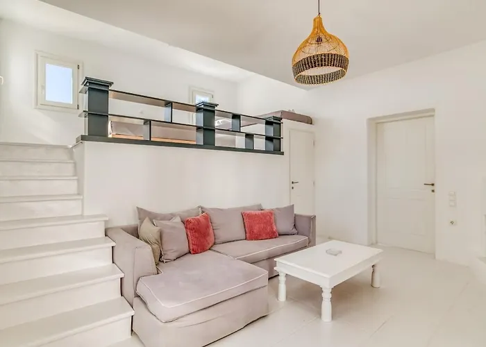 Villa Zeos - Cycladic House Close To The