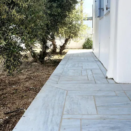 Zeos - Cycladic House Close To The * Ampelas
