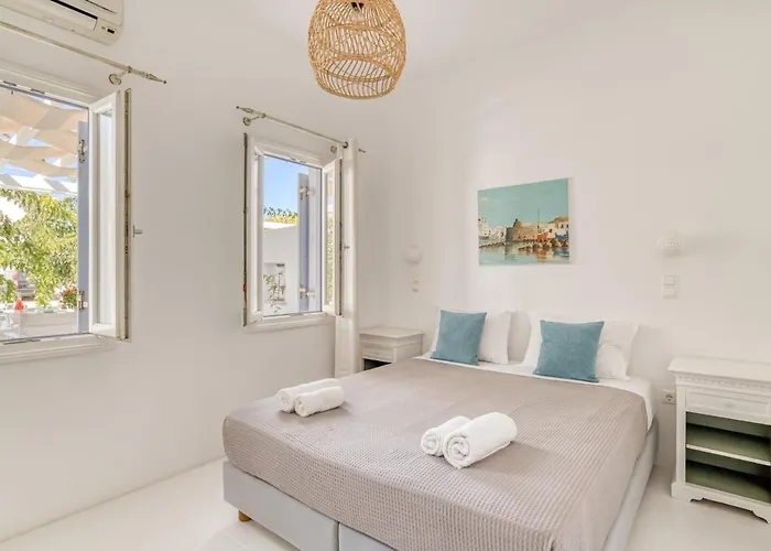 Zeos - Cycladic House Close To The Villa Ambelas